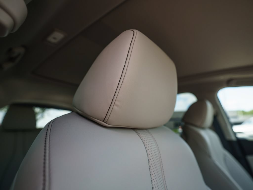Certified 2025 Acura RDX SH-AWD w/ Technology Package image 15