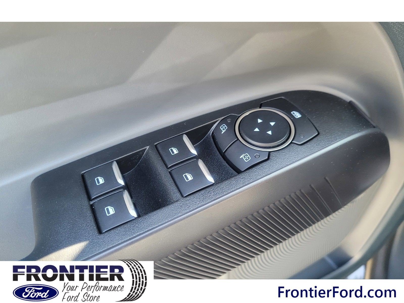 Used 2025 Ford Maverick Lobo AWD/4WD image 15