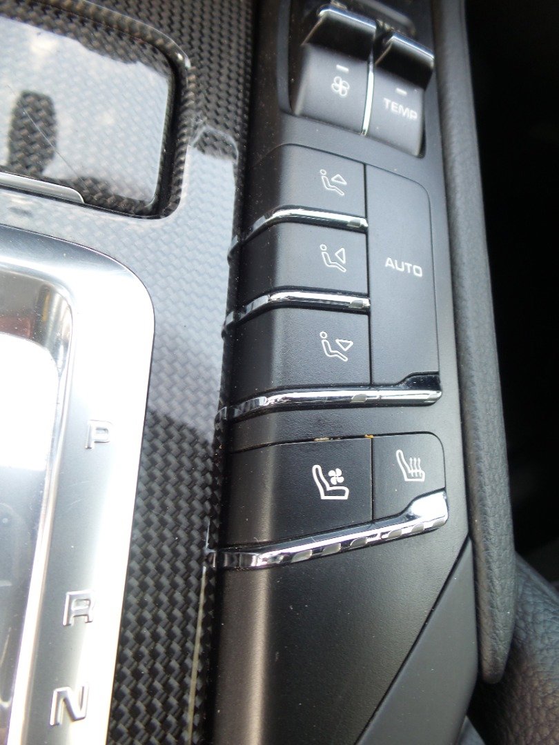 Used 2013 Porsche Cayenne GTS image 72