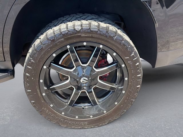 Used 2022 Chevrolet Tahoe RST w/ Luxury Package AWD/4WD image 10
