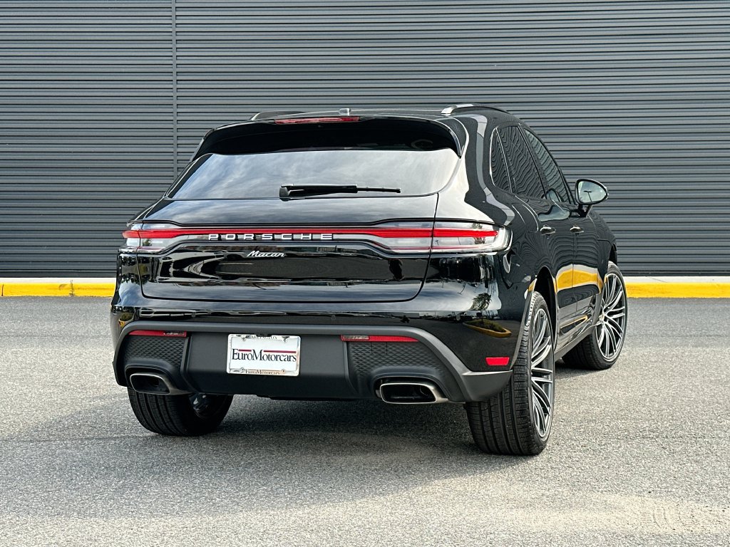 New 2026 Porsche Macan AWD/4WD image 9