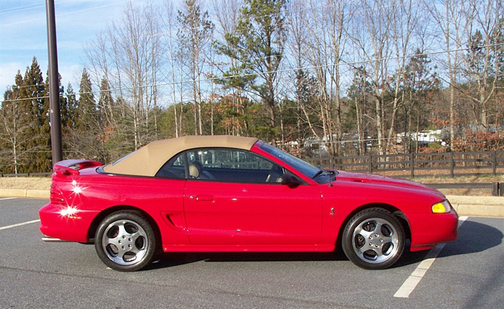 Used 1994 Ford Mustang GT RWD image 5