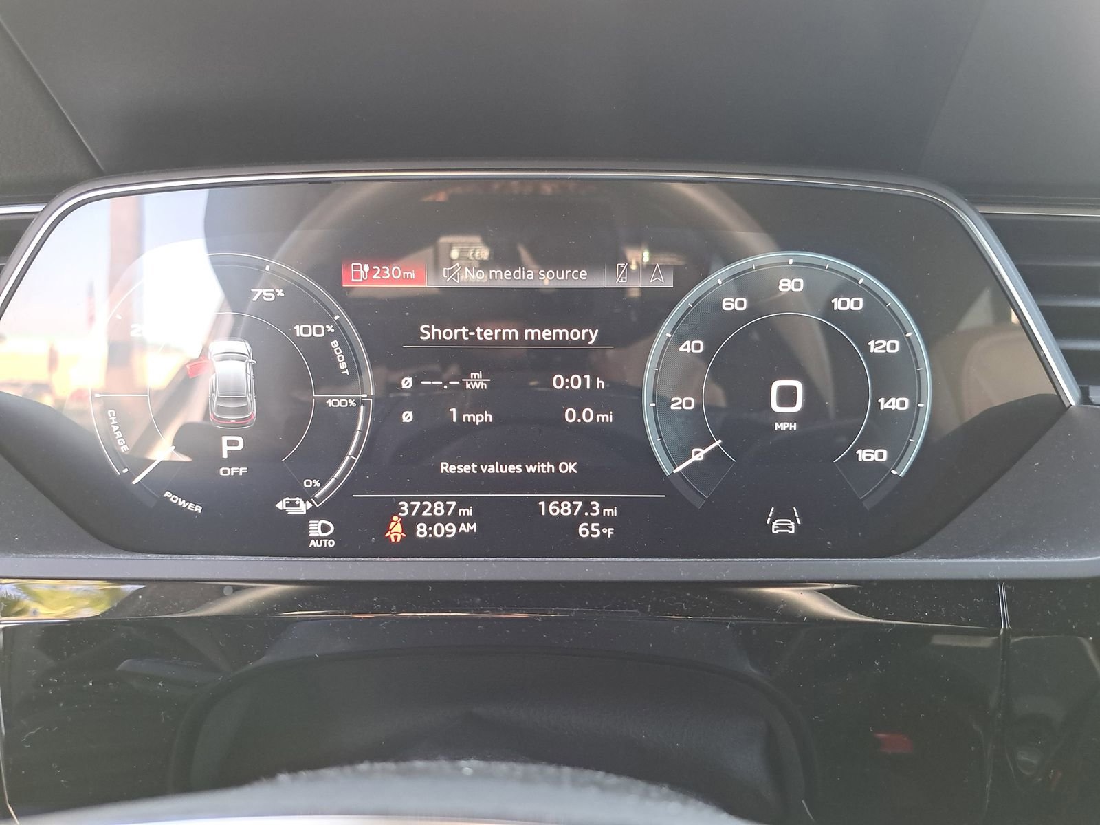 Used 2023 Audi e-tron Premium Plus w/ Premium Plus Package image 9