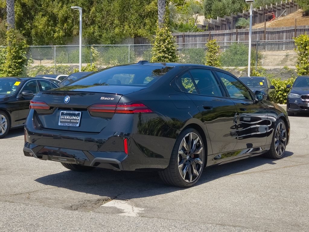 New 2026 BMW 550e xDrive w/ Premium Package AWD/4WD image 18