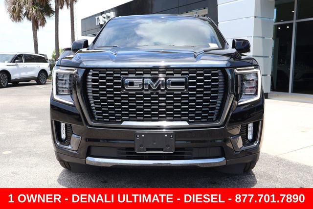 Used 2023 GMC Yukon Denali Ultimate AWD/4WD image 3