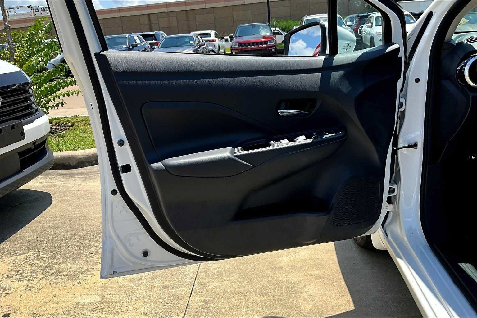 Certified 2025 Nissan Versa SV w/ Trunk Package FWD image 16