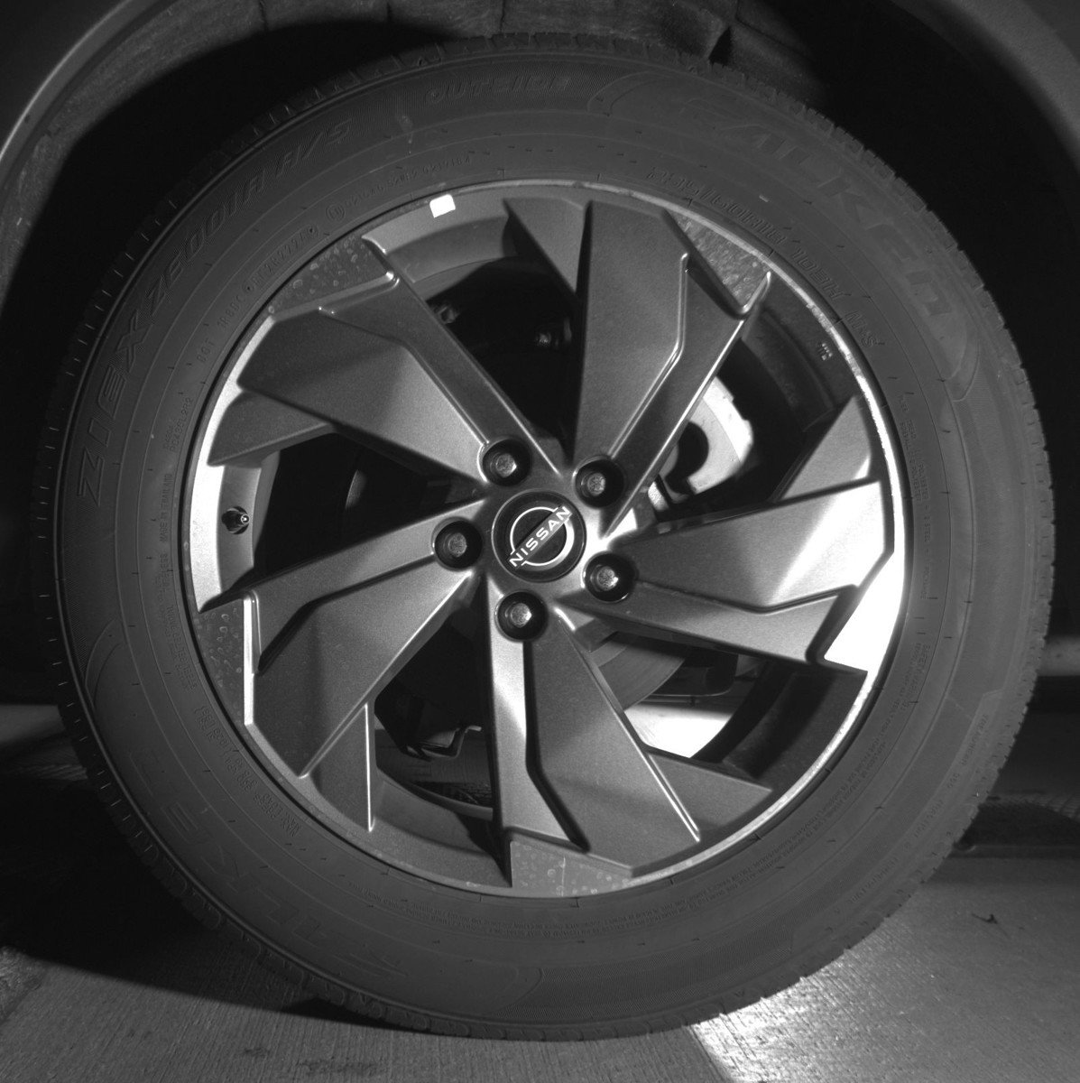 Used 2025 Nissan Rogue SV FWD image 14