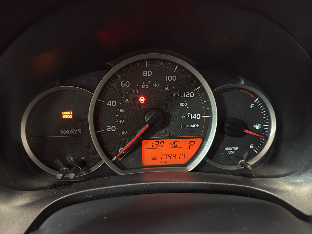 Used 2014 Toyota Yaris L FWD image 16