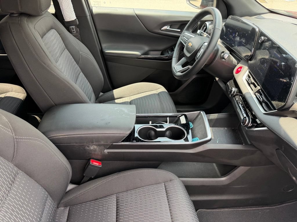 Used 2025 Chevrolet Equinox LT w/ Safety and Technology Package AWD/4WD image 15