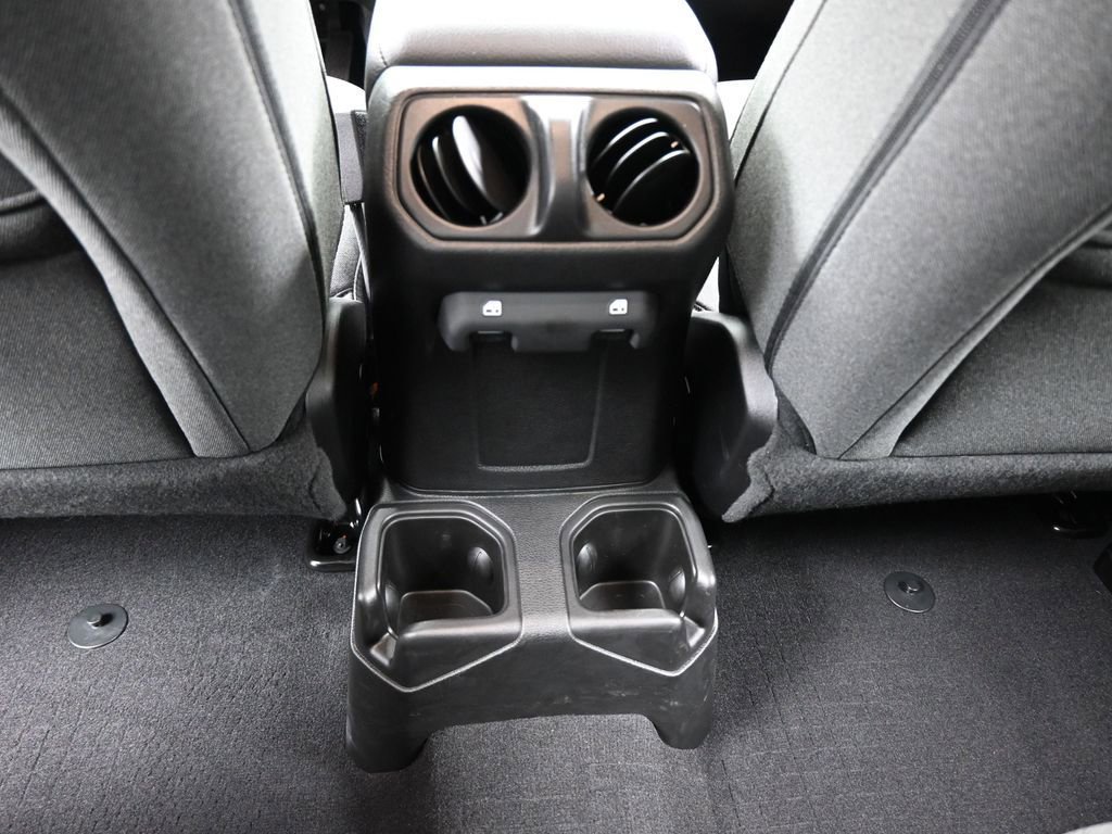 Used 2025 Jeep Wrangler Sport image 35