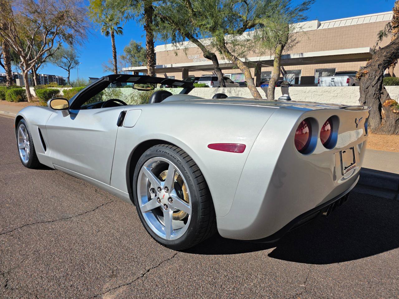 Used 2005 Chevrolet Corvette Convertible w/ Preferred Equipment Group RWD image 7