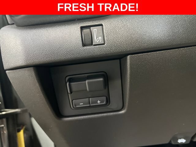 Used 2024 GMC Canyon AT4X AWD/4WD image 32