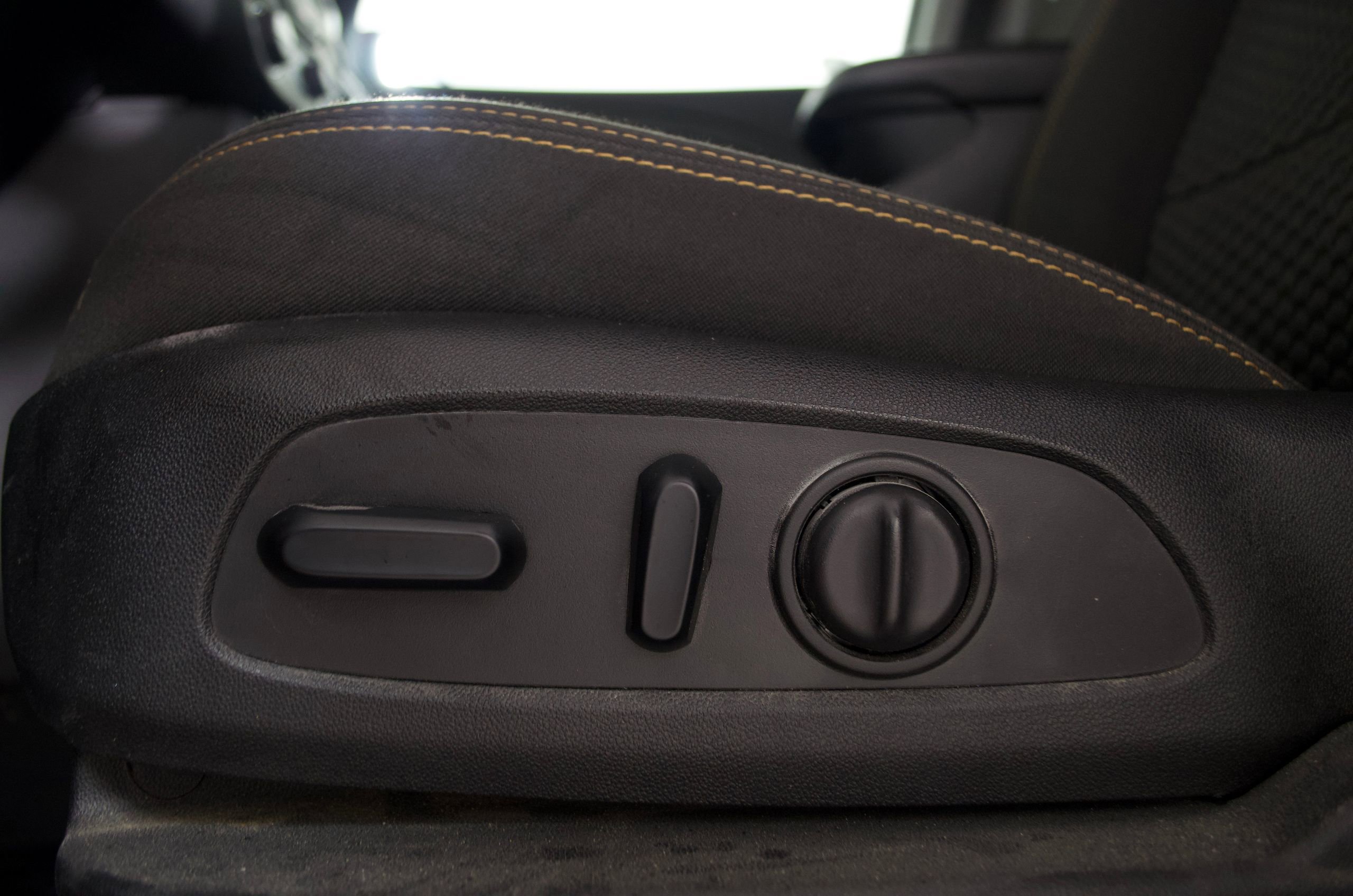 Used 2019 GMC Terrain SLE w/ Driver Convenience Package image 16