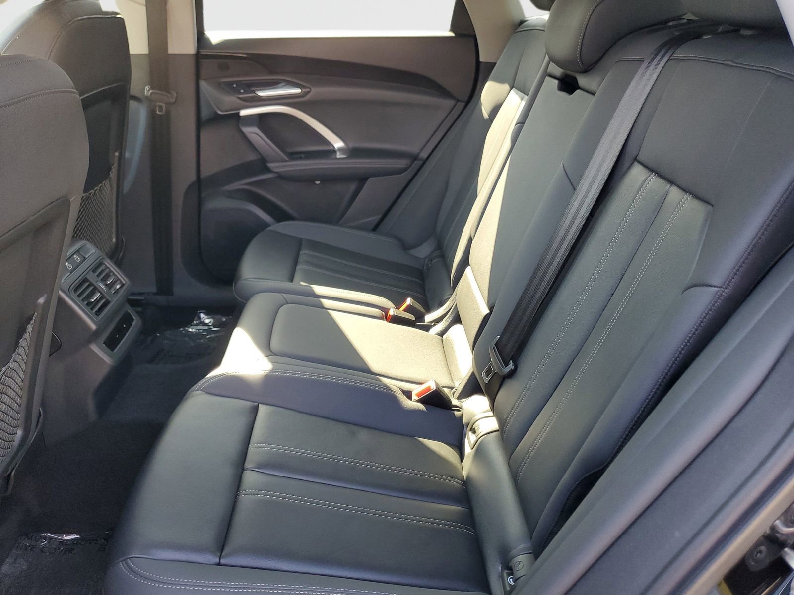 Used 2025 Audi Q5 Premium w/ Convenience Package image 15