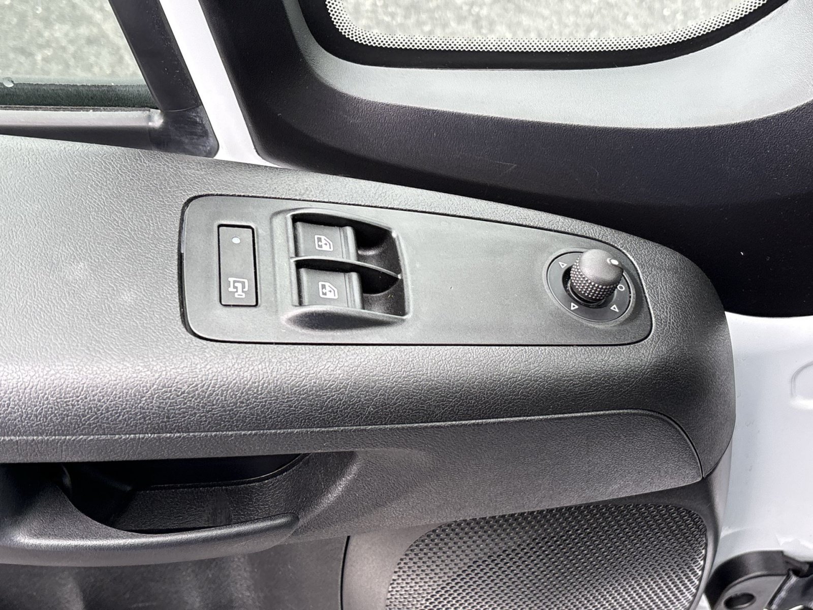 Used 2023 RAM ProMaster 2500 FWD image 15
