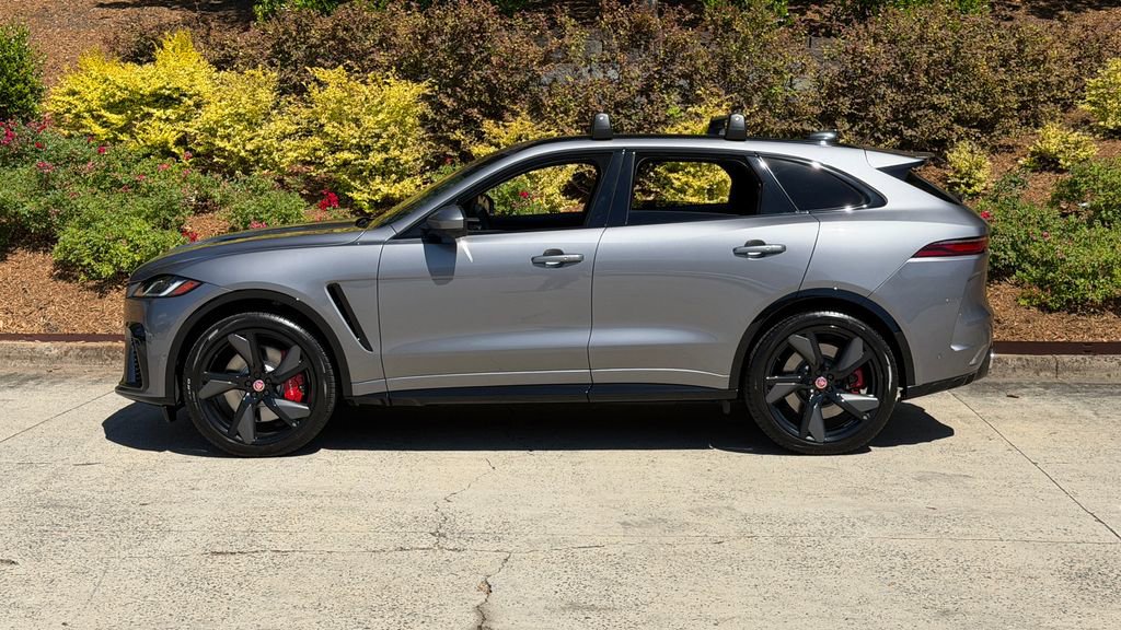 Used 2023 Jaguar F-PACE SVR AWD/4WD image 6