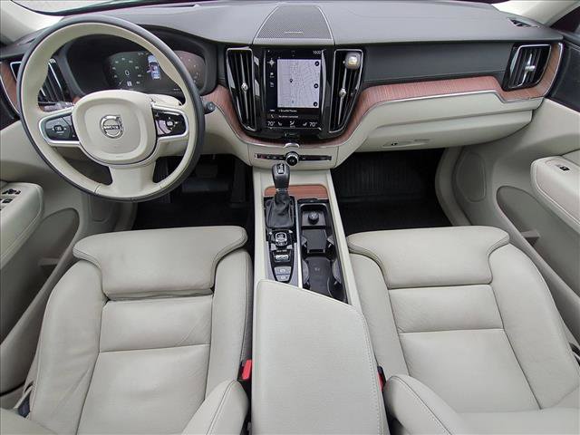 Used 2020 Volvo XC60 T5 Inscription w/ Protection Package image 19