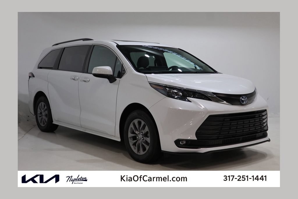 Used 2025 Toyota Sienna XLE w/ XLE Plus Package