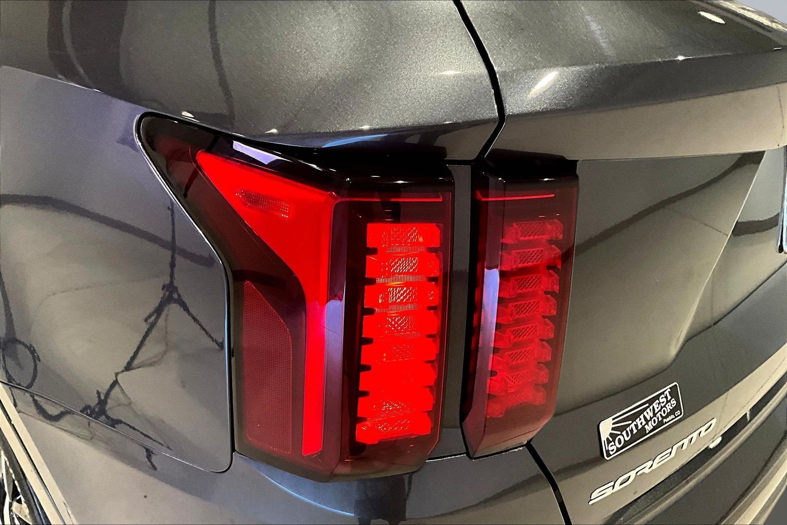 Used 2023 Kia Sorento S w/ Panoramic Sunroof Package FWD image 23