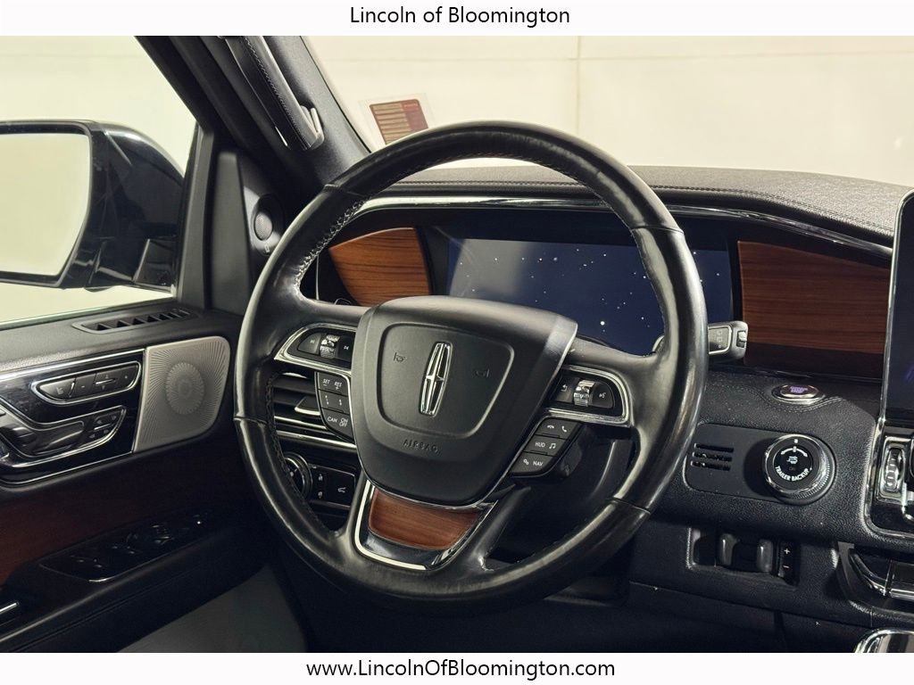 Used 2019 Lincoln Navigator L Reserve image 22