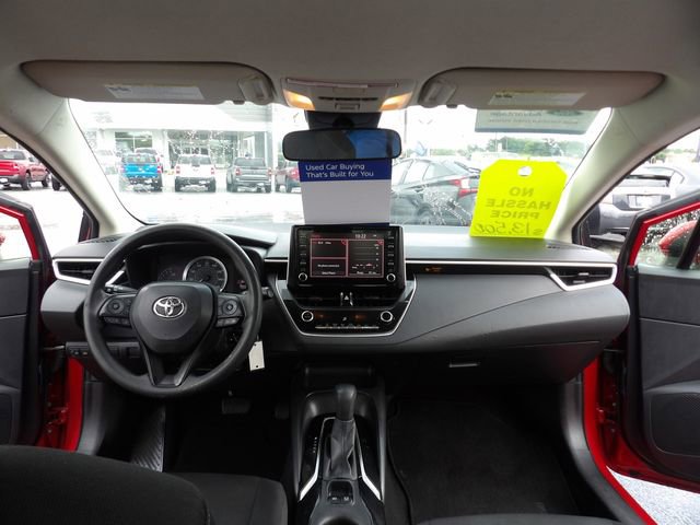 Used 2020 Toyota Corolla LE FWD image 23