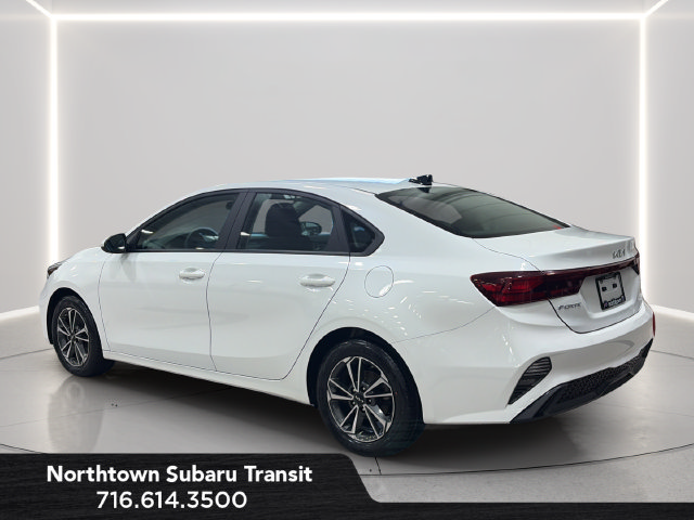 Used 2022 Kia Forte LXS FWD image 3