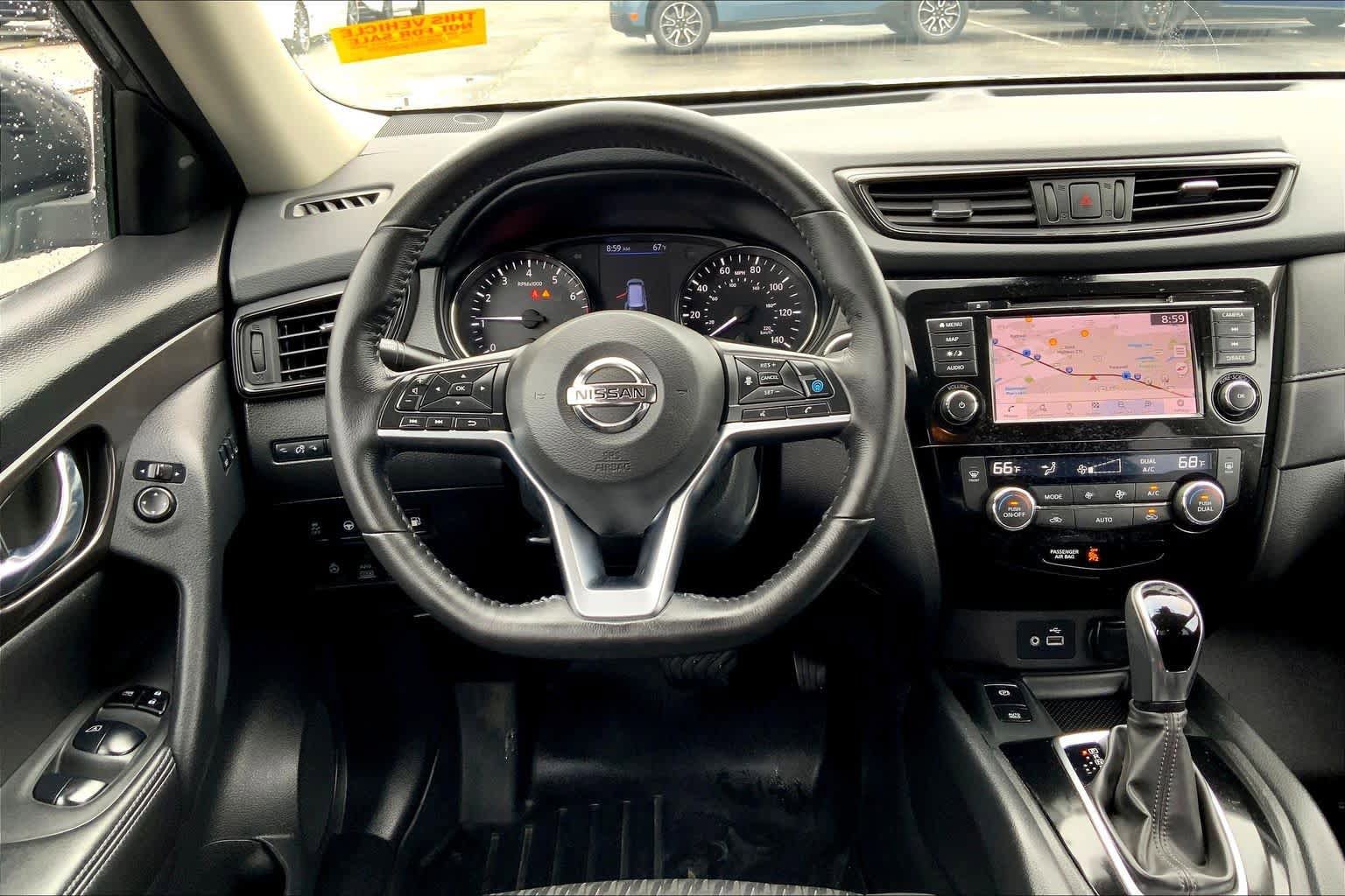 Used 2019 Nissan Rogue SV w/ Premium Package image 6