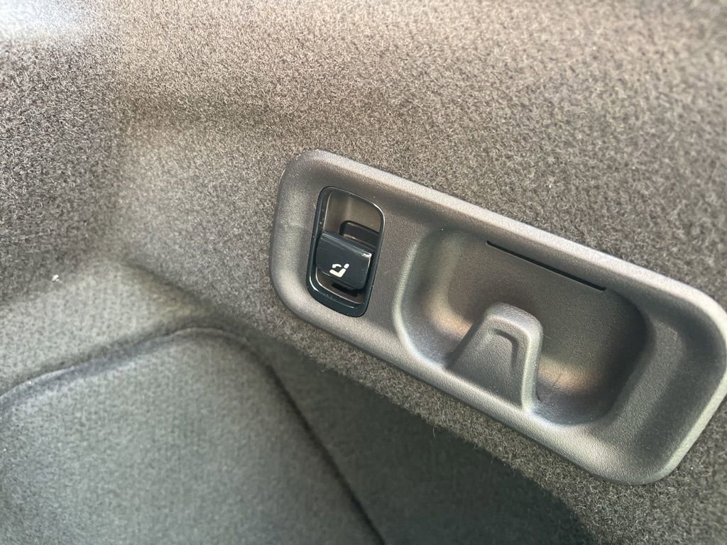 New 2026 Mercedes-Benz E 350 4MATIC Sedan image 27