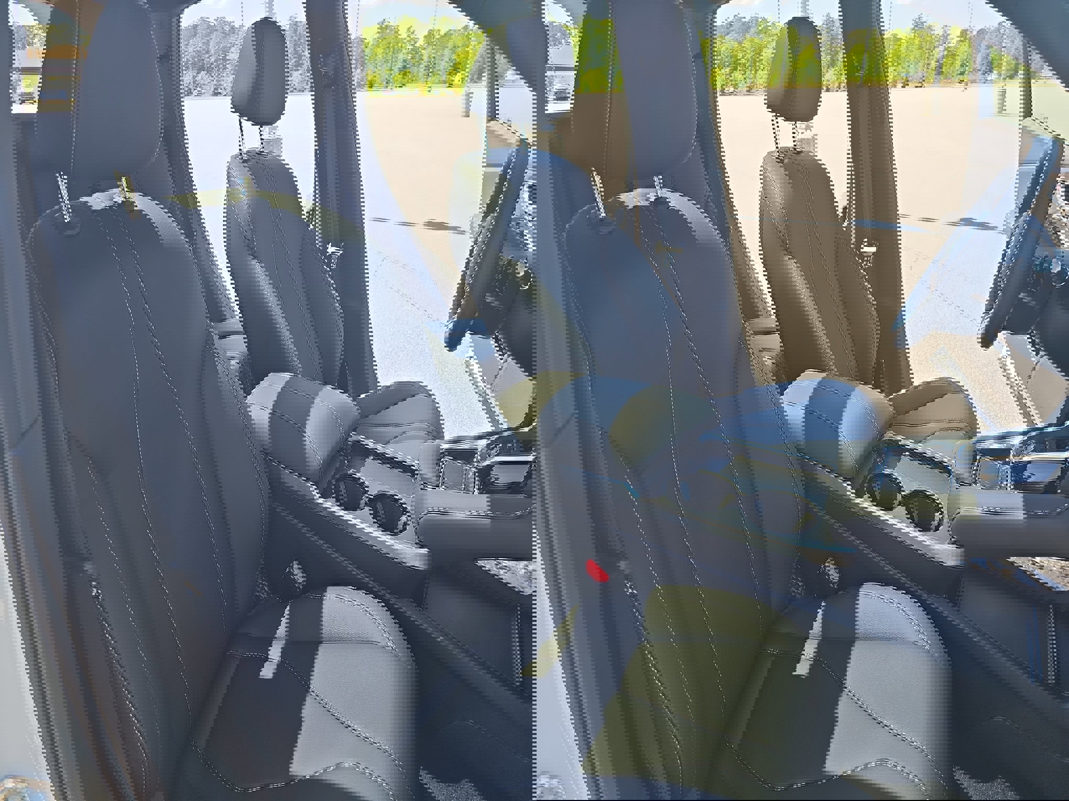 Used 2025 Acura RDX SH-AWD image 10