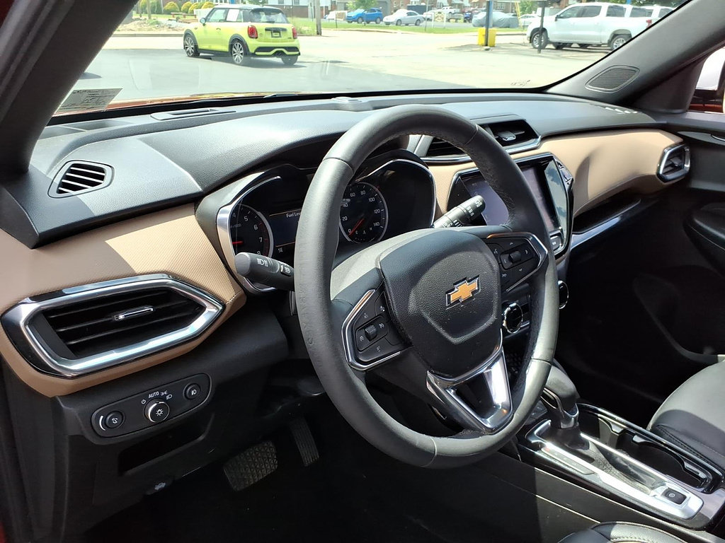 Used 2021 Chevrolet TrailBlazer ACTIV w/ Technology Package AWD/4WD image 7