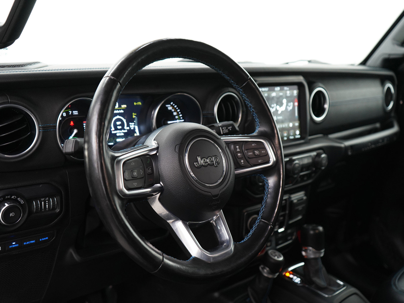 Used 2022 Jeep Wrangler Unlimited Rubicon 4xe w/ Steel Bumper Group image 20