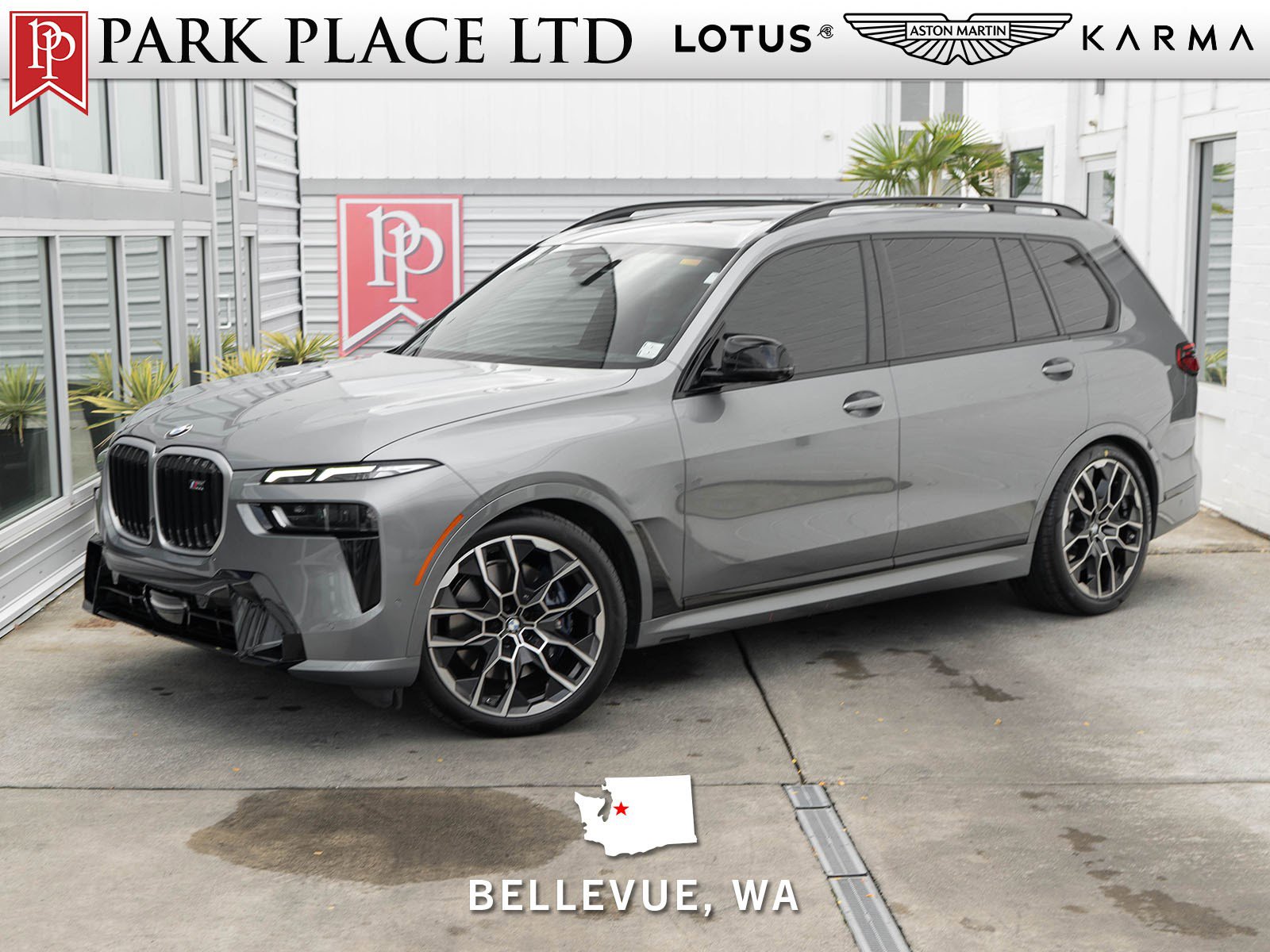 Used 2023 BMW X7 M60i image 1