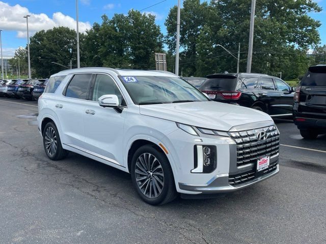 Used 2024 Hyundai Palisade Calligraphy AWD/4WD image 2
