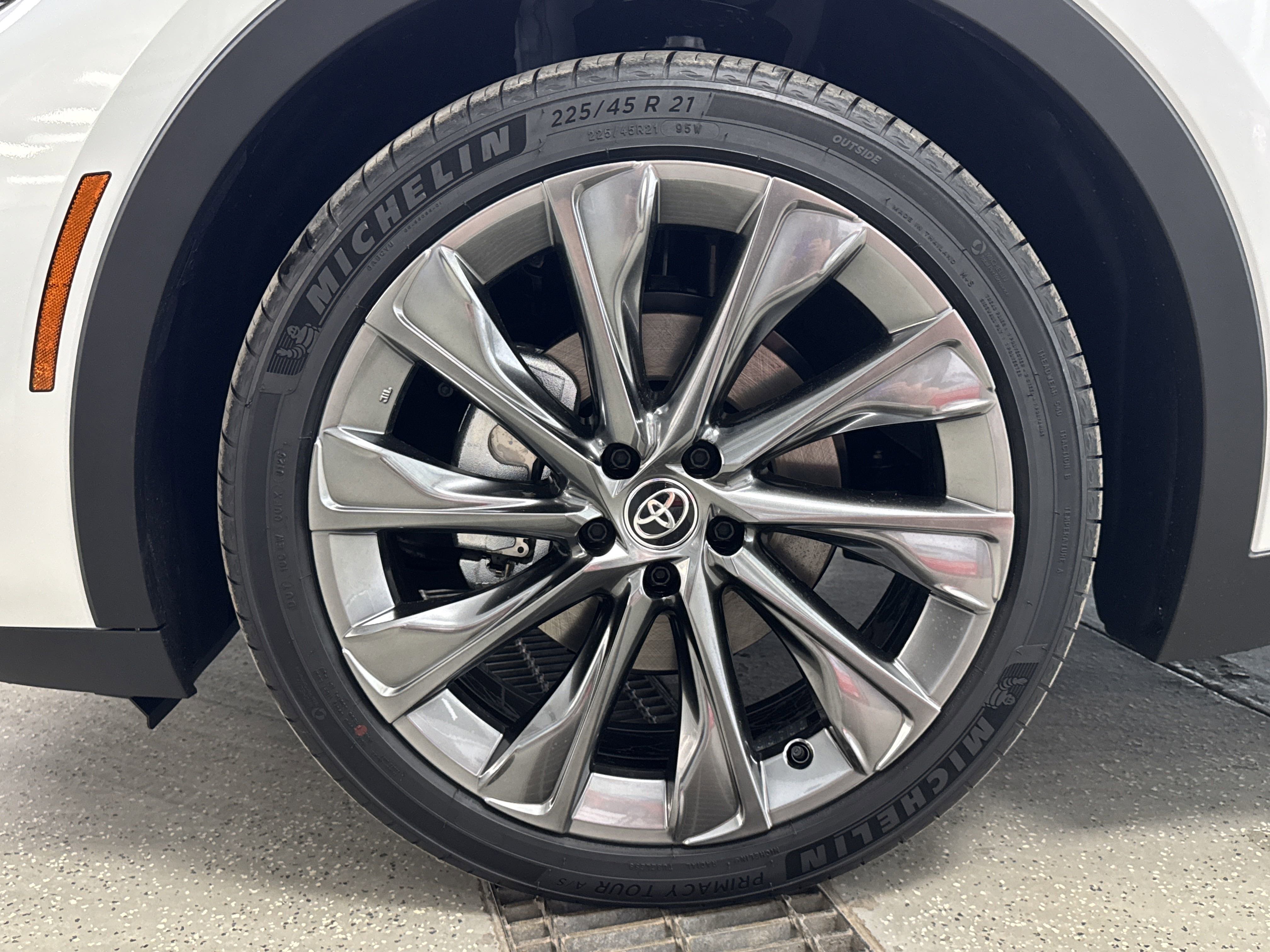 New 2026 Toyota Crown Limited w/ Advanced Technology Package image 32