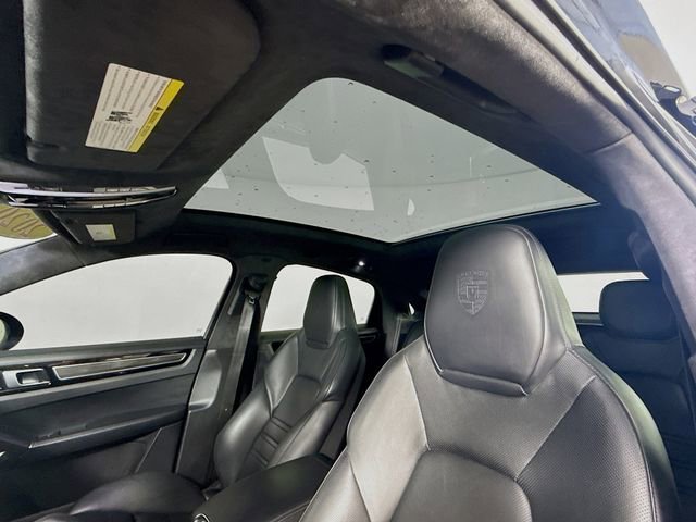 Used 2020 Porsche Cayenne Turbo image 23