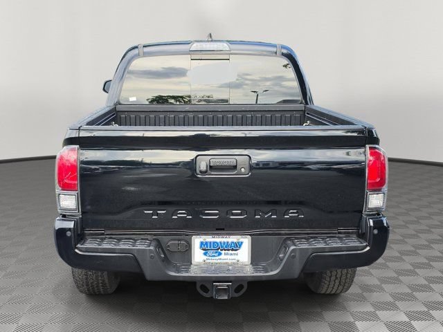 Used 2020 Toyota Tacoma TRD Off-Road w/ Technology Package AWD/4WD image 5