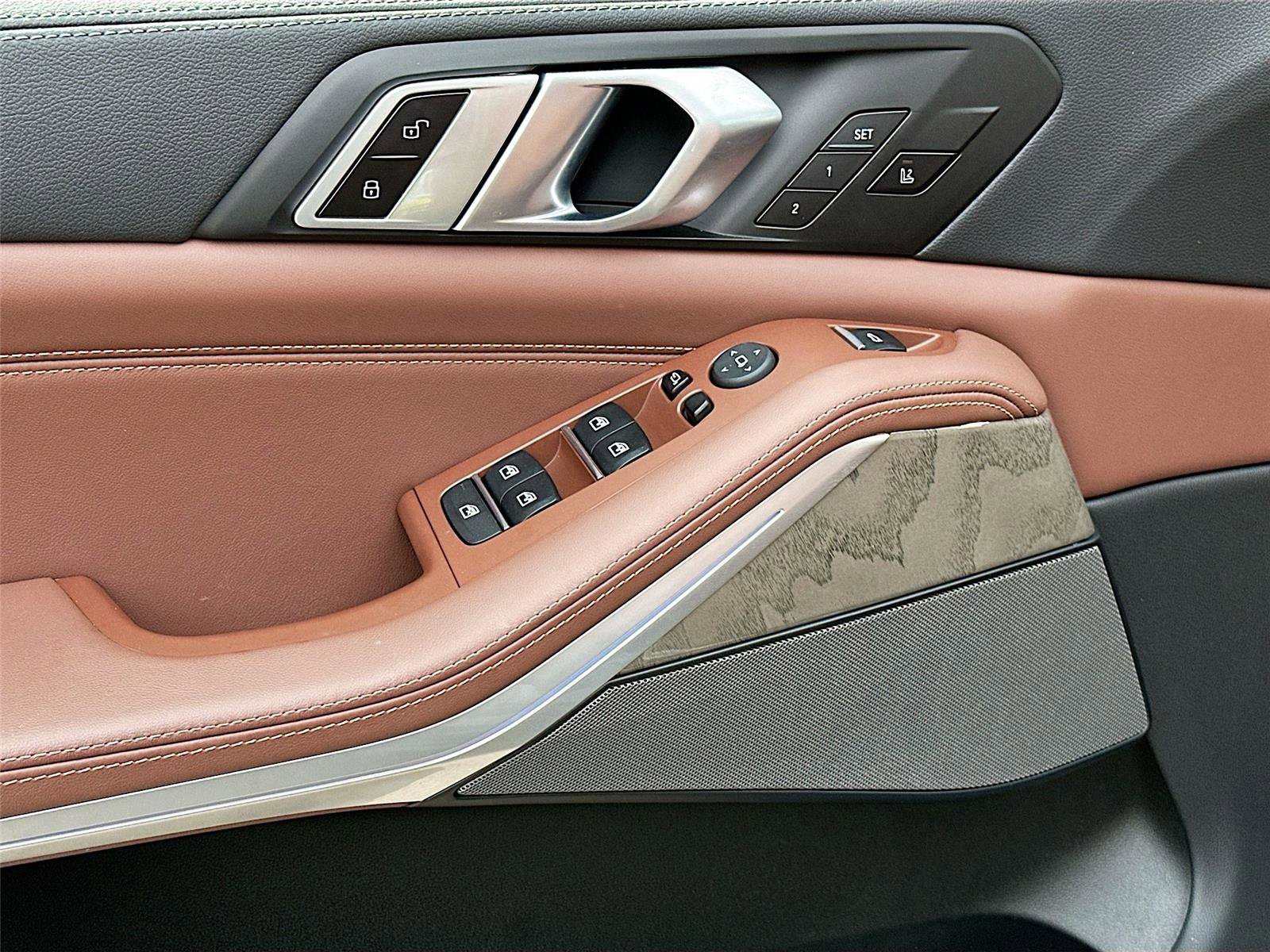 Used 2023 BMW X5 M50i w/ Climate Comfort Package image 18