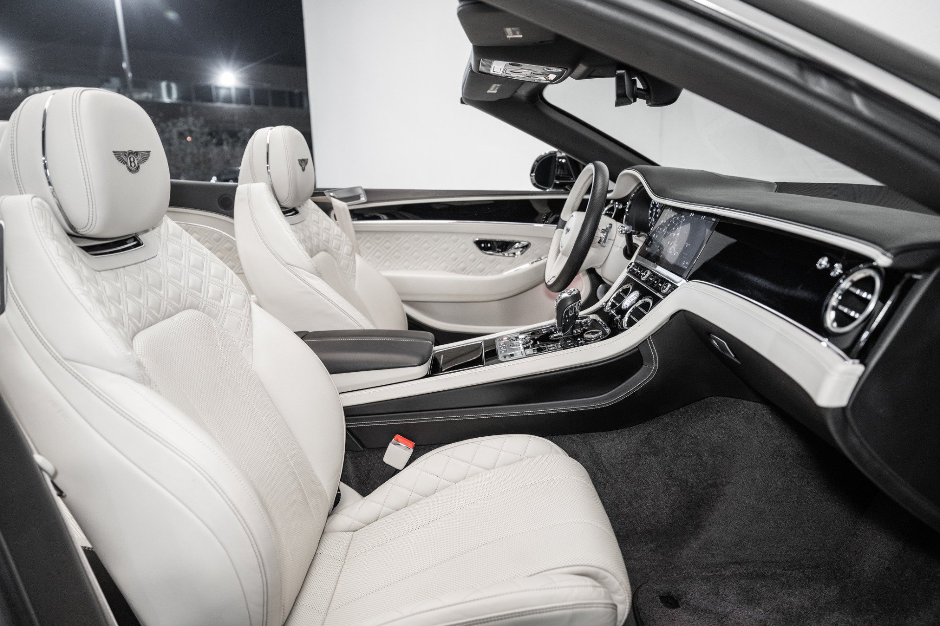 Certified 2020 Bentley Continental GT V8 AWD/4WD image 2