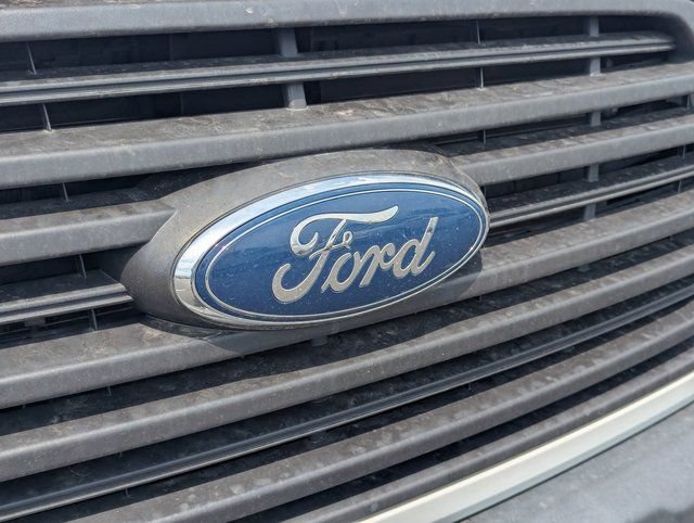 Used 2018 Ford Transit 150 XL RWD image 9