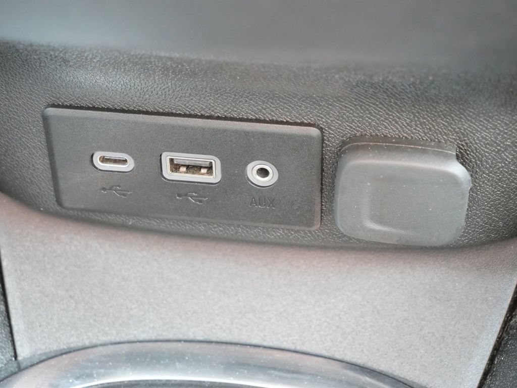 Used 2024 Chevrolet Malibu LT FWD image 43