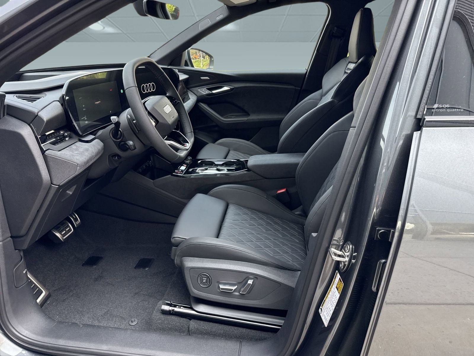 New 2025 Audi SQ6 e-tron Prestige image 5