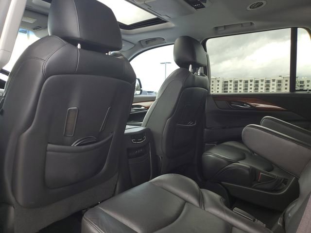 Used 2017 Cadillac Escalade Luxury image 26