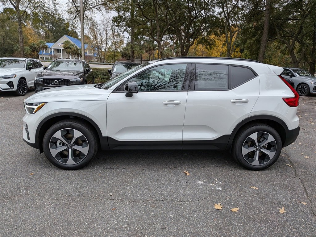 New 2026 Volvo XC40 B5 Plus w/ Protection Package Premier image 7