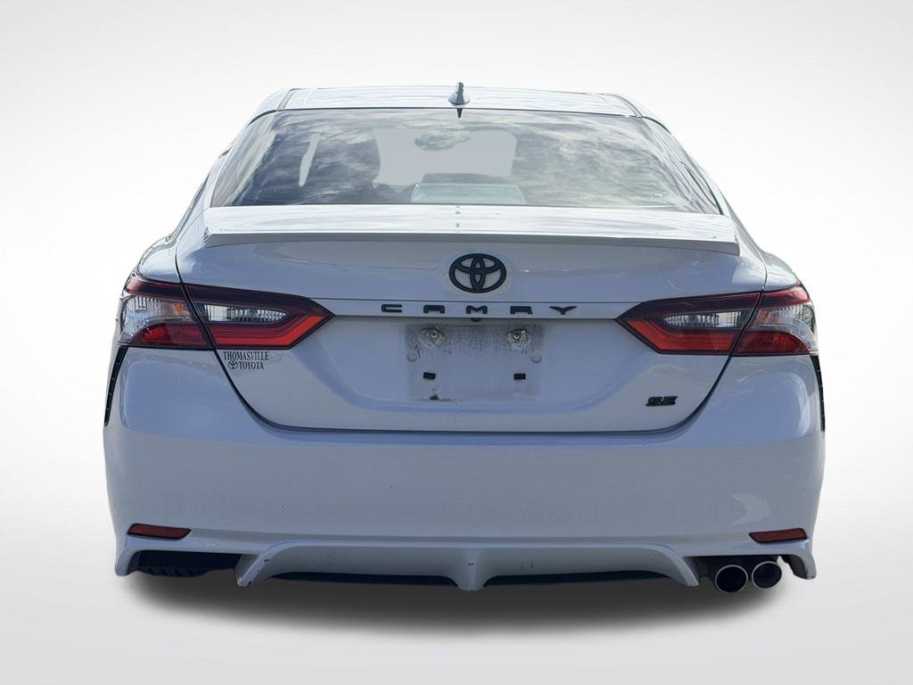 Used 2022 Toyota Camry SE FWD image 5
