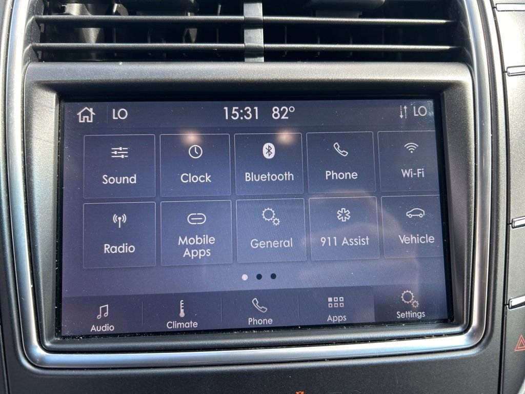 Used 2020 Lincoln Nautilus FWD image 12