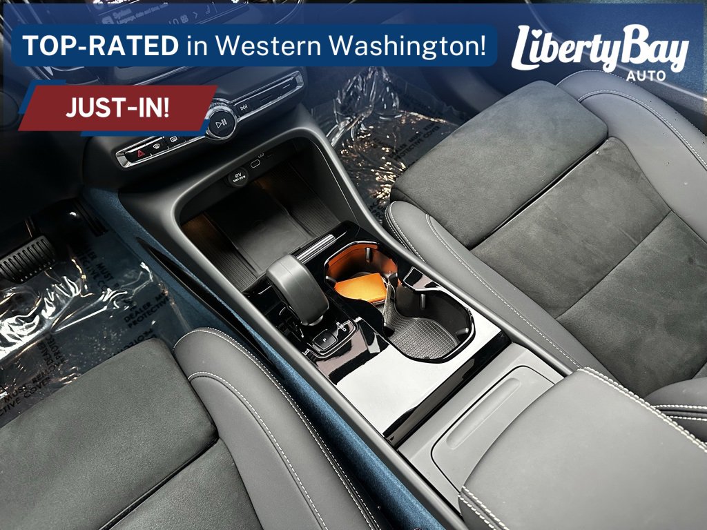 Used 2023 Volvo C40 P8 Recharge Ultimate w/ Protection Package Premier image 24