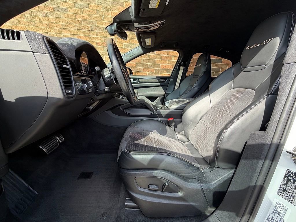 Certified 2022 Porsche Cayenne Turbo GT AWD/4WD image 5