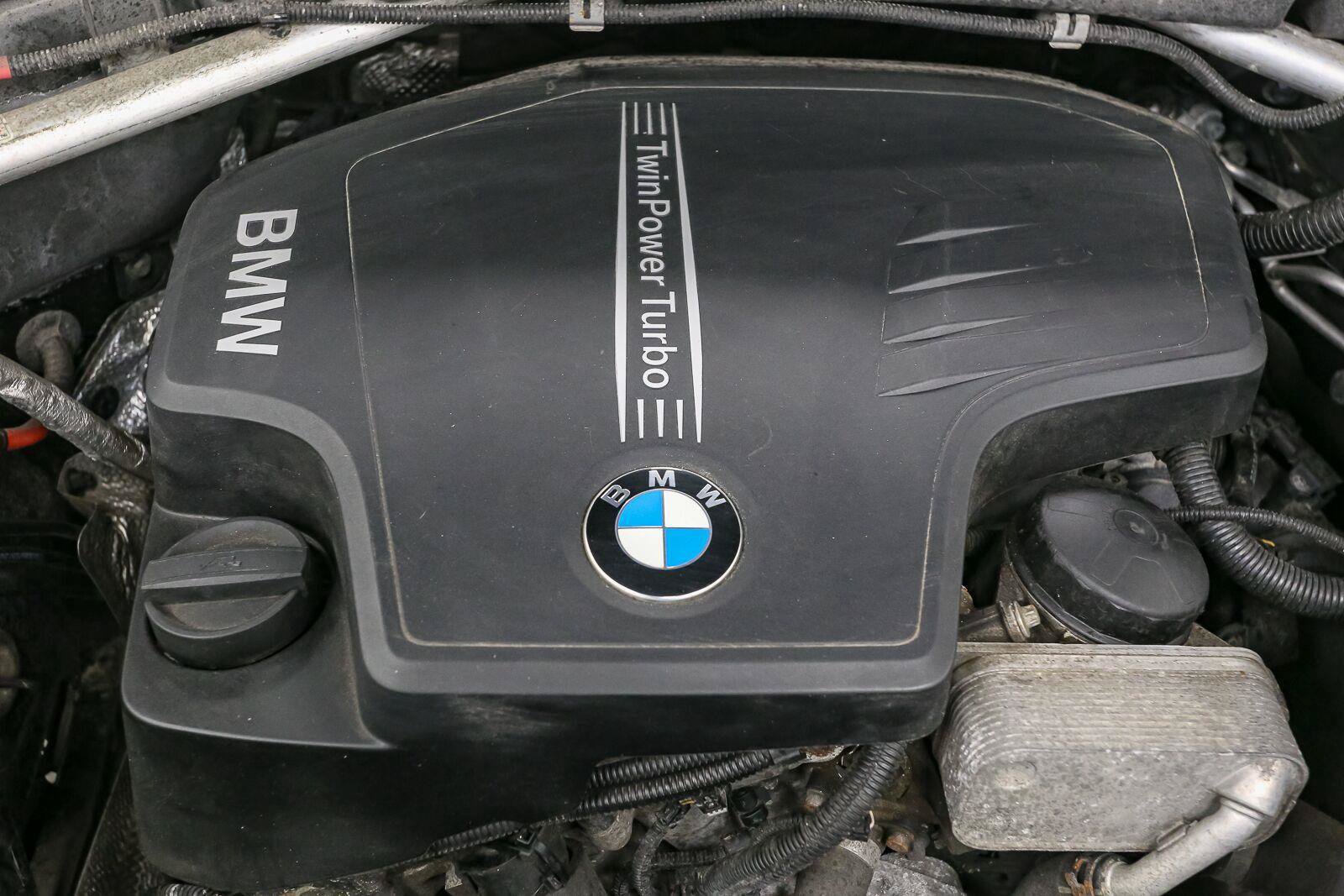 Used 2017 BMW X3 xDrive28i AWD/4WD image 14