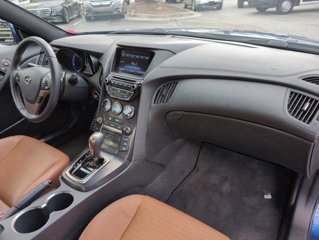Used 2015 Hyundai Genesis 3.8 image 22