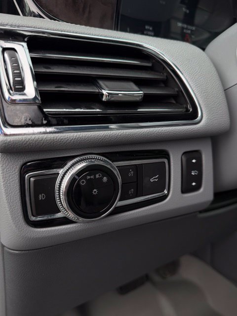 Used 2020 Lincoln Navigator Reserve w/ Equipment Group 201A Reserve RWD image 26